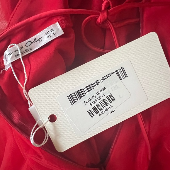 Ballerina Style Red Dress, Size Large - Picture 4 of 6